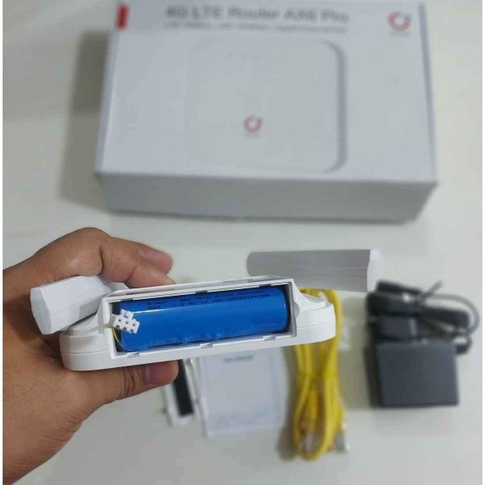 OLAX AX6 PRO 4G Mini CPE WiFi Router 4000mAh. 