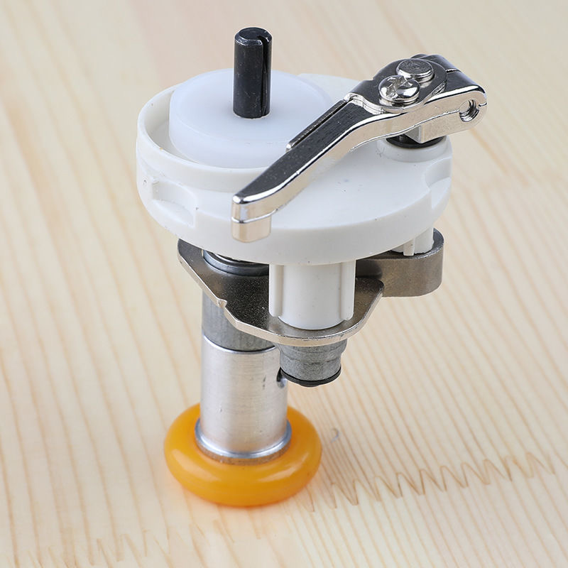 New 781 direct drive built-in winding machine, punching machine, industrial sewing machine, flat eye machine, flat head locksmith machine, buttonhole machine. 