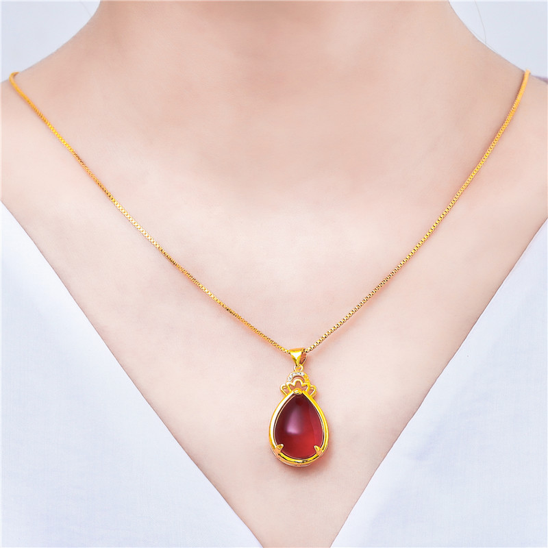 Internet celebrity live broadcast sand gold imitation jade ethnic style versatile necklace green red water drop peacock necklace peacock pendant for women
