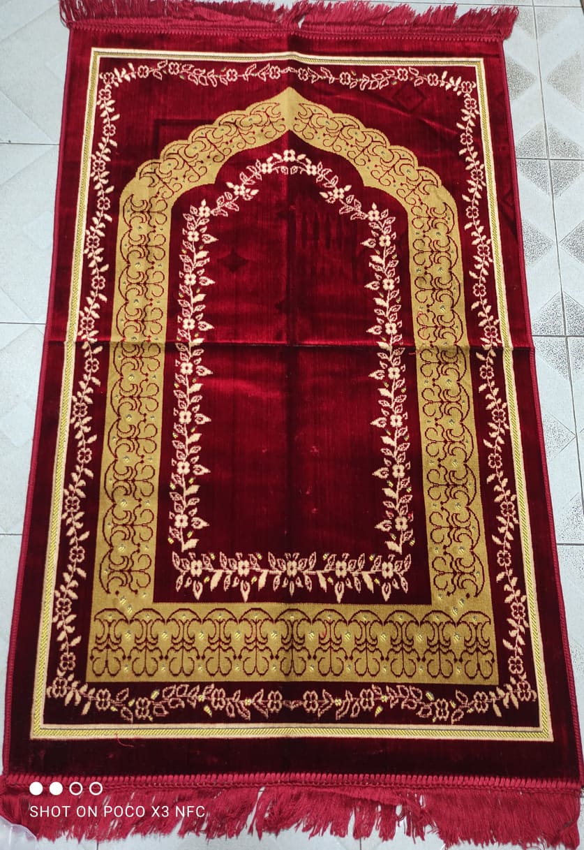Muslim Prayer Mat Religious Carpet for Men Women Boys Girls Kids - Non-Slip Floor Covering for Daily Use in Mosques And Homes
