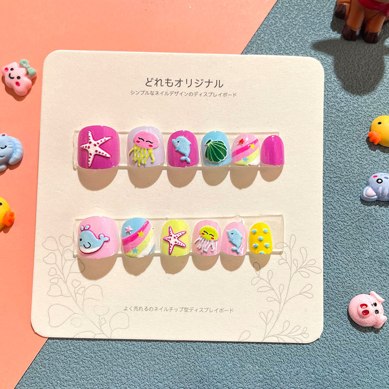 Pre-Glue Nails for Children, Kids Press on Nails, Cartoon Christmas Nails, Cute Full Cover Tips, Nail Decoration, 12. 