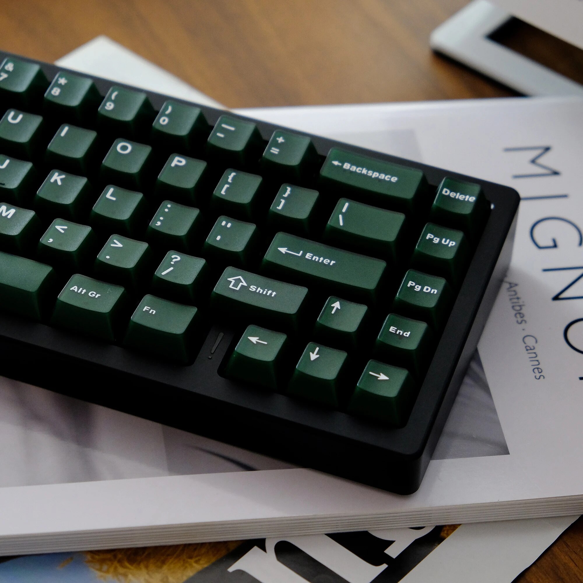 114 Keys Emerald Green Semi Transparent Keycaps Double Shot ABS Keycaps Cherry Profile for Gateron MX Switches Gamer Keyboard. 