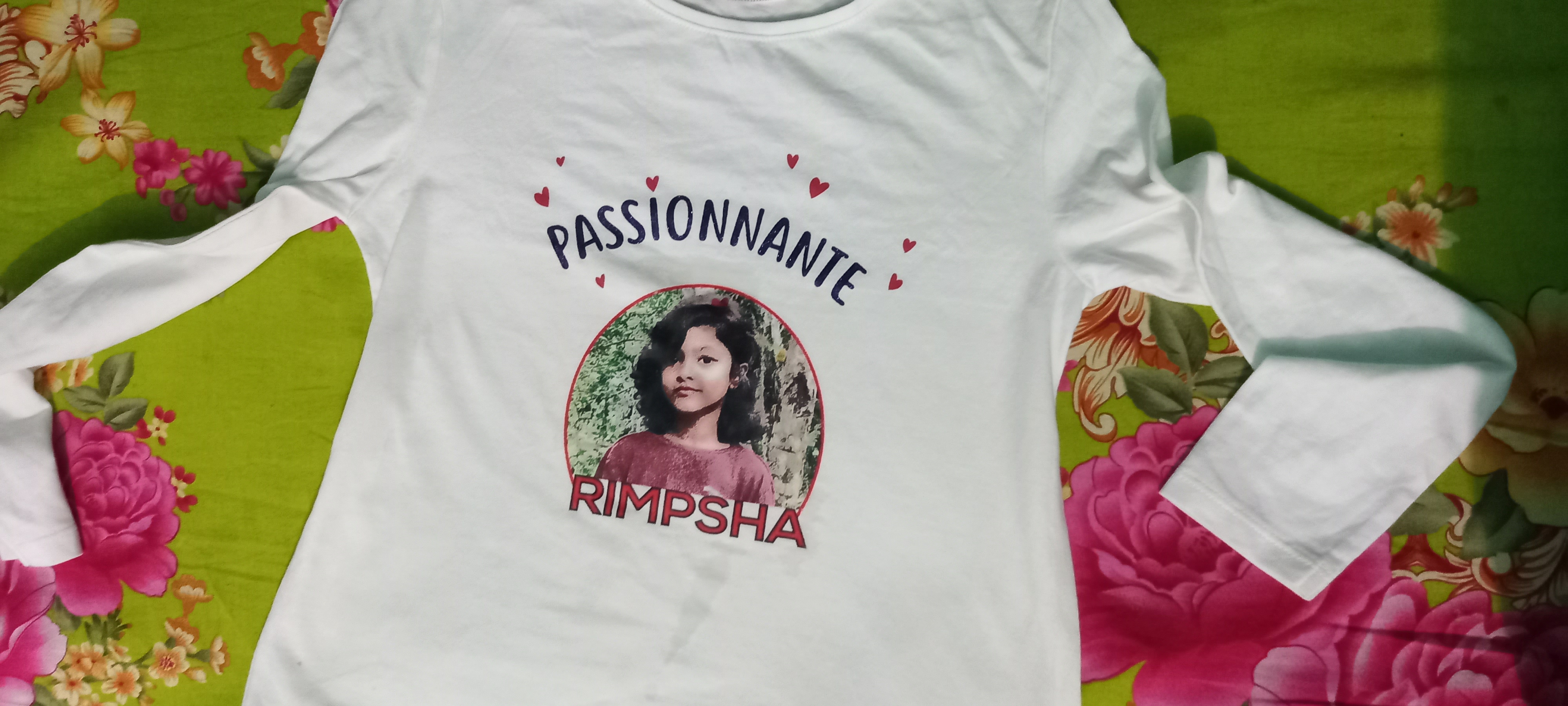 T-Shirt Print with Photo, logo and Text. 