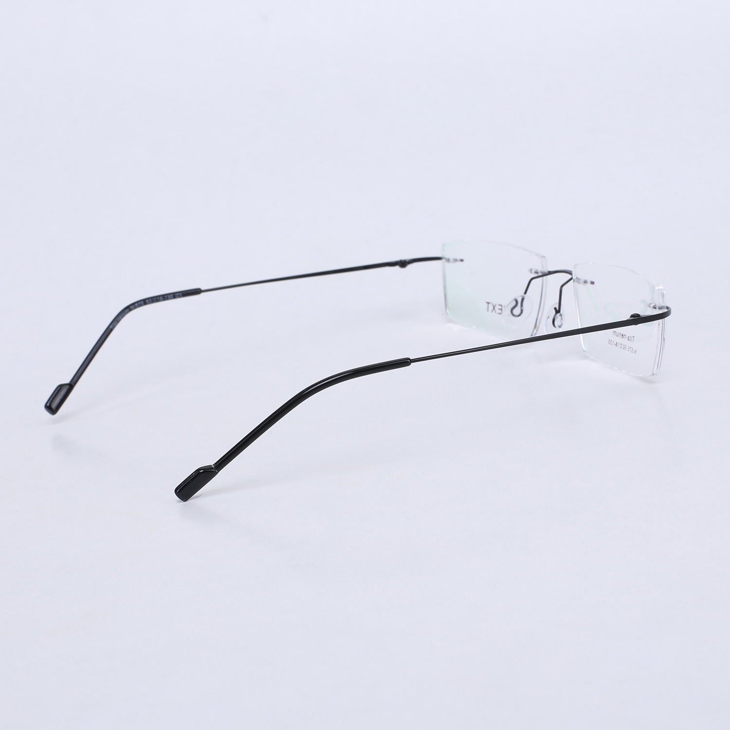 Lightweight premium rimless optical frame. 
