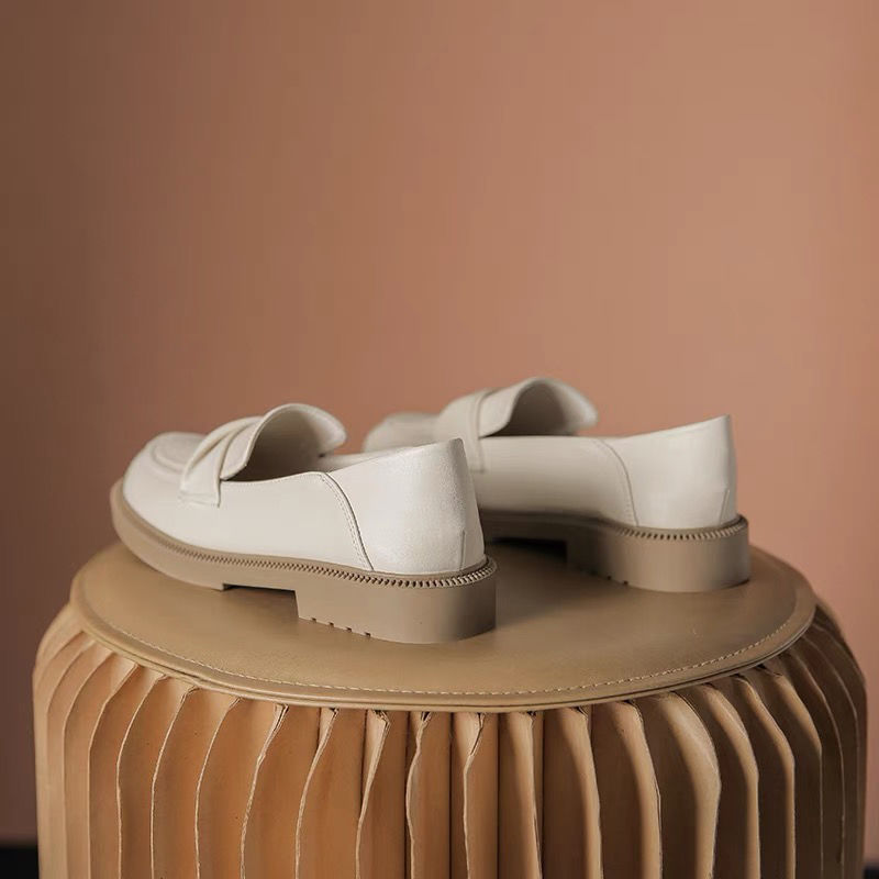 Leather2023Summer New Shoes Soft Bottom Leather Shoes Women's British Style Loafers Professional Women's Shoe Interview Shoes. 