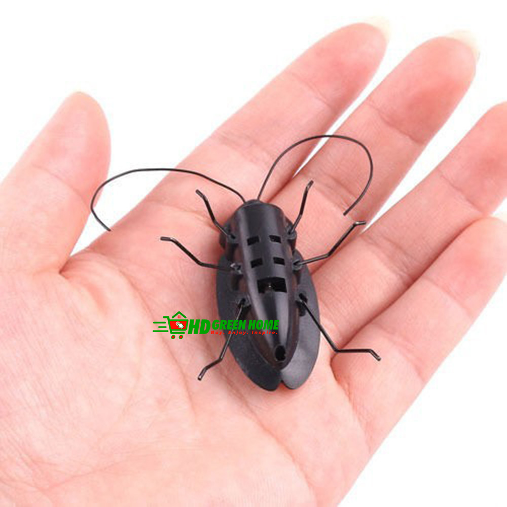 Mini Moving Solar Cockroach Toy Shaking Robot Insect Bug Solar Power Educational Toy. 