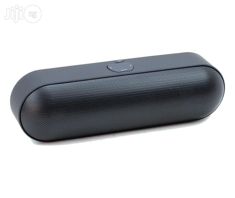 S812 Better Sound Quality Portable Bluetooth Speaker With Built In Microphone & FM Radio. 