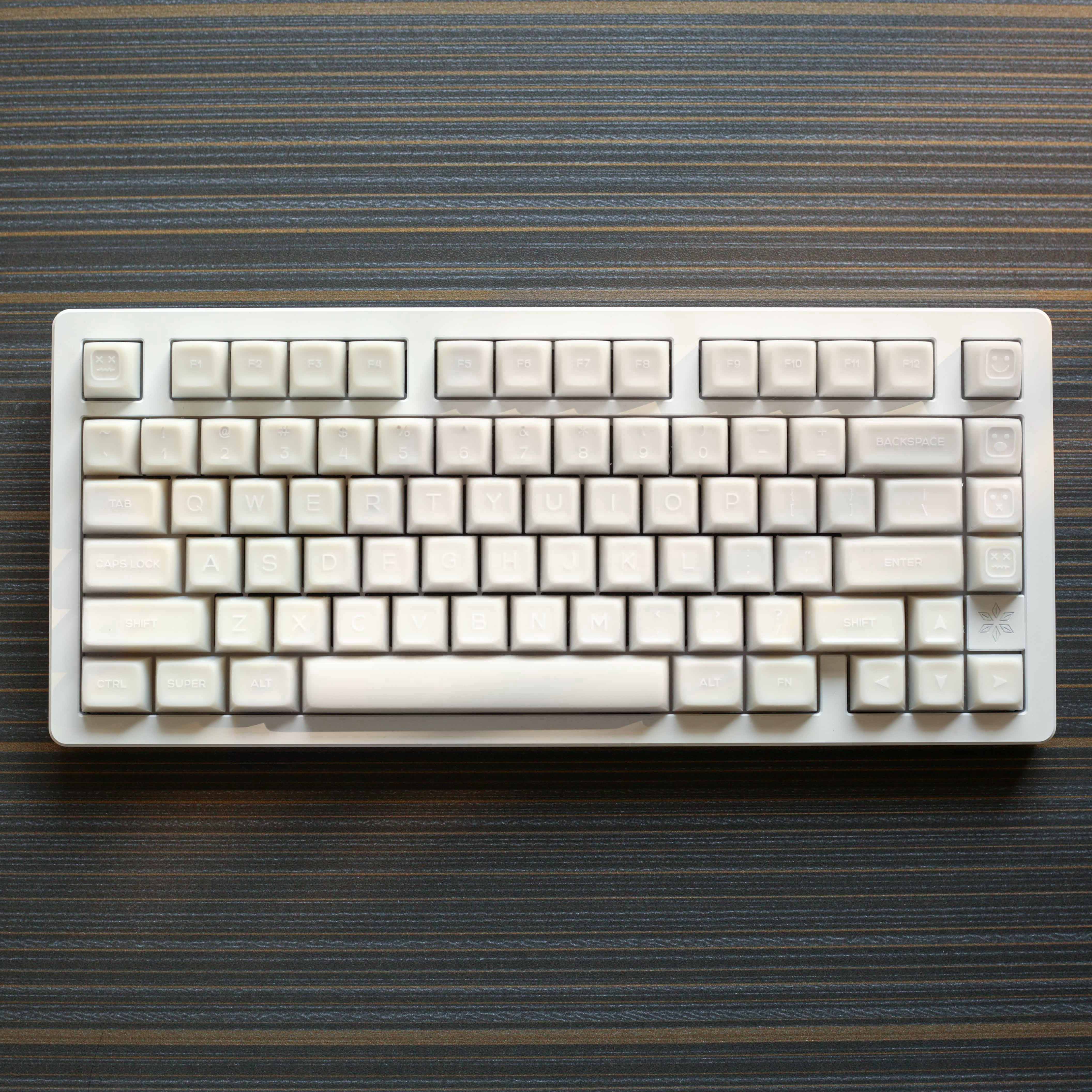 142 Keys SA Profile Marble Themed Double Shot PBT Keycaps Milk White Translucent Keyboard Keycaps for MX Switches Gamer Keyboard. 