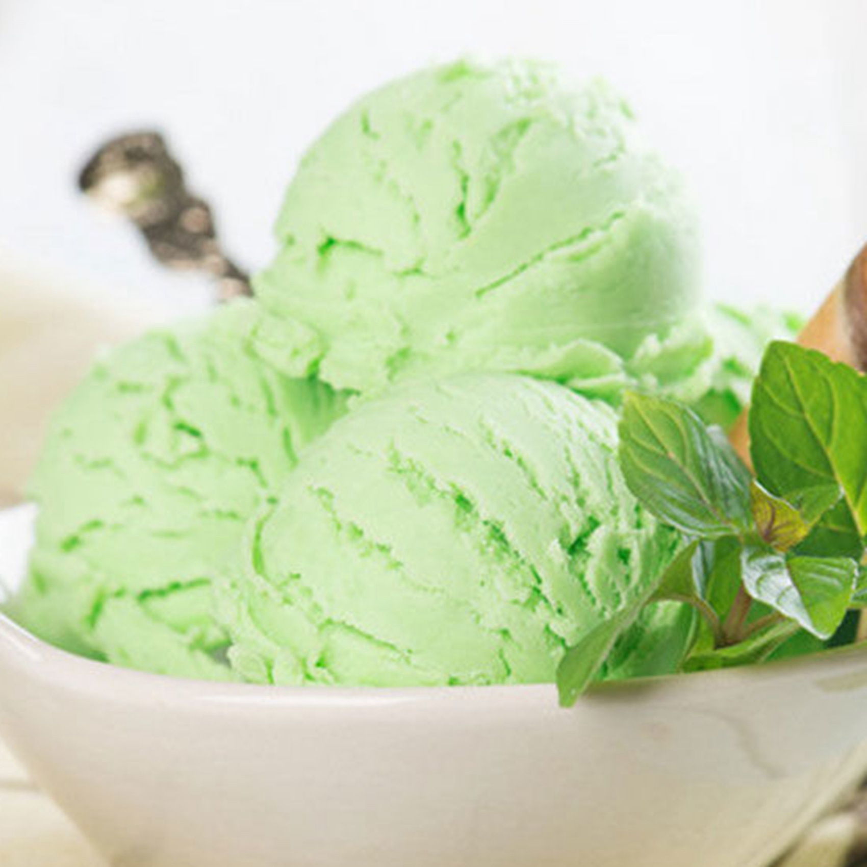 Ice Cream Machine, Ice Cream Roll Plate, with 2 Plastic Spatulas, Very Suitable for Handmade Ice Cream, freeze Yogurt. 