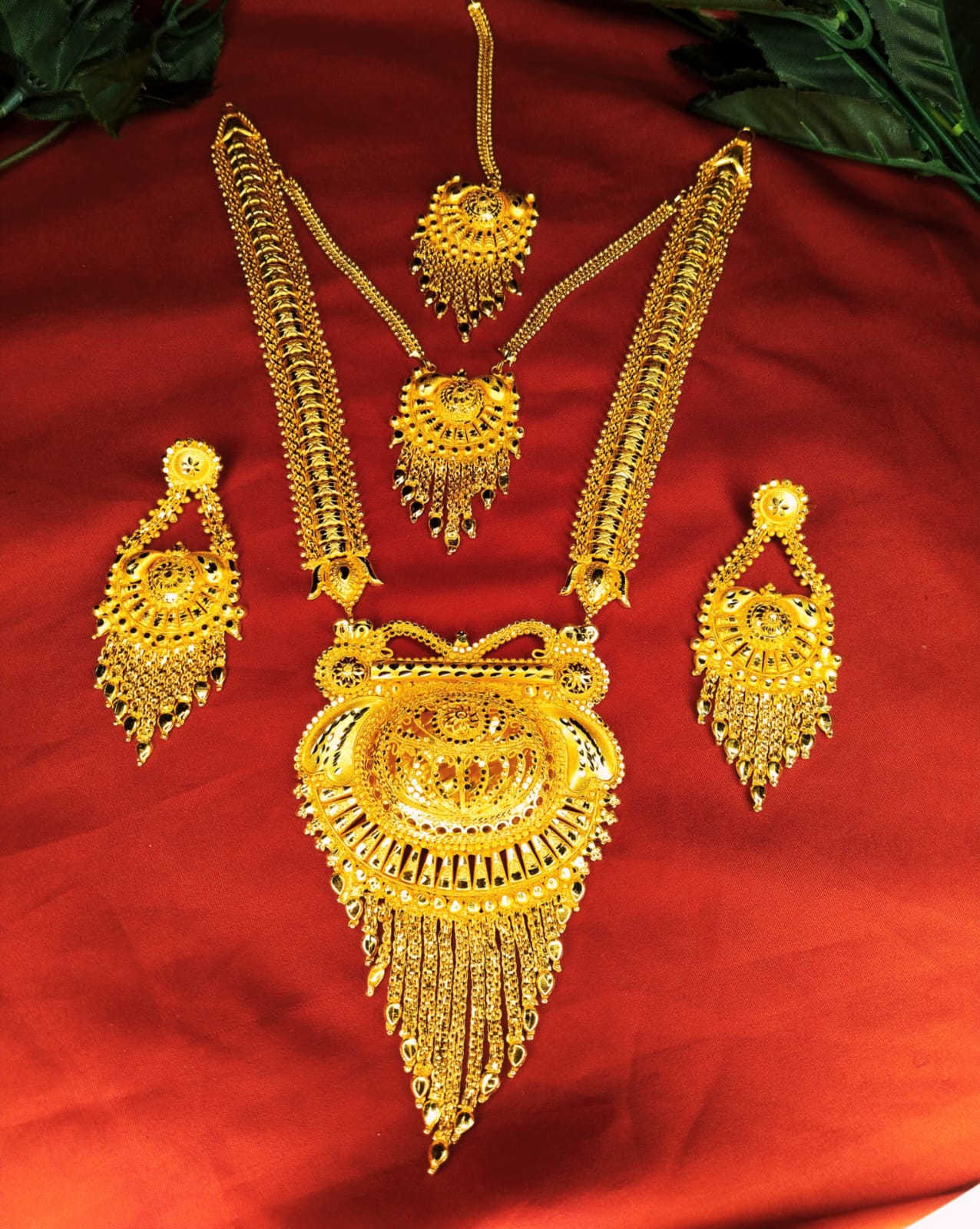 Beautiful degain Gold Plated choker/sita/tikli/japta Jewellery