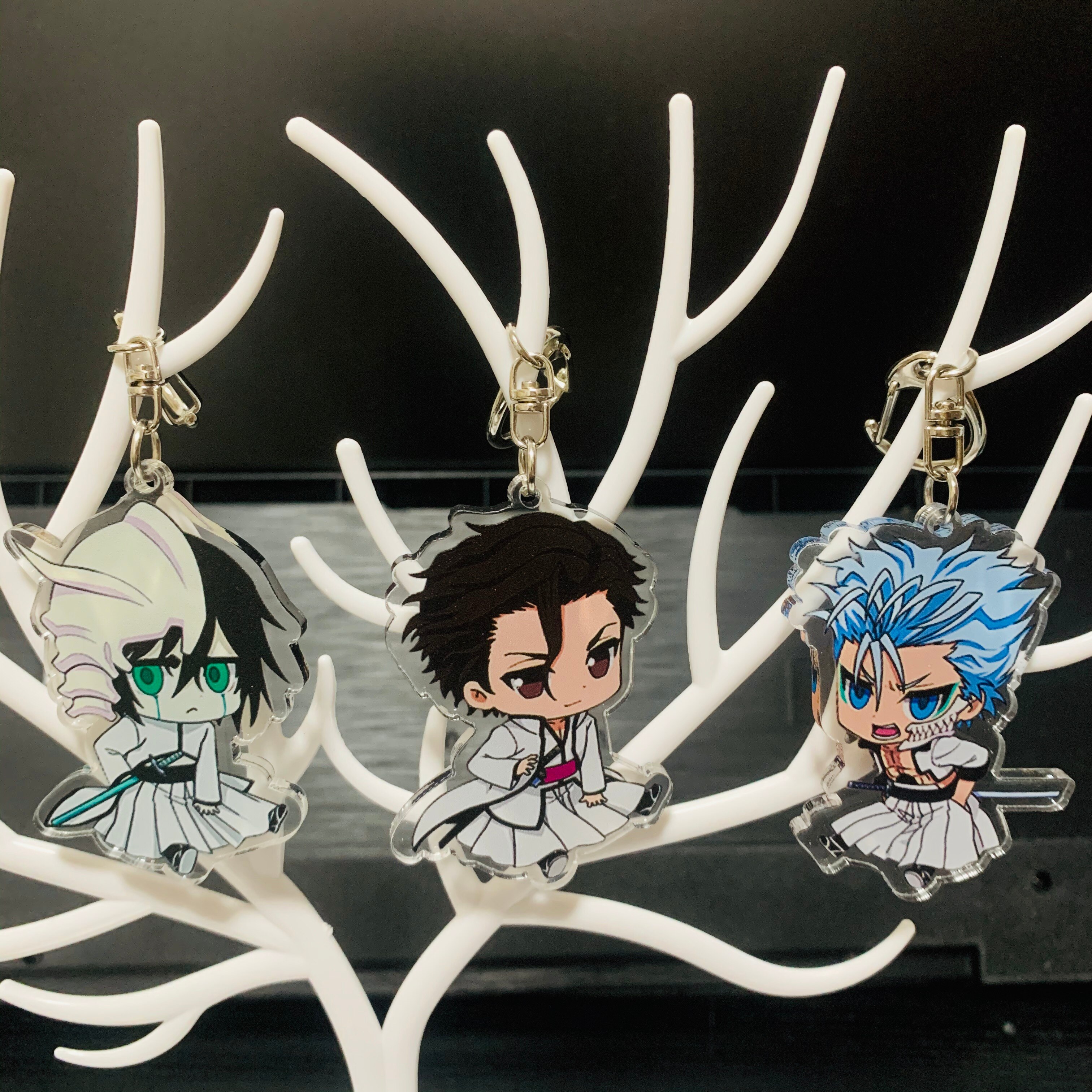 Hot Anime BLEACH Character Model Aizen Sousuke Ulquiorra cifer Grimmjow Jeagerjaques Acrylic Keychains Fans Christmas Gifts. 