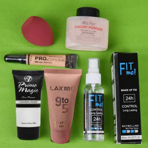6 in 1 Premium Makeup combo set.(Foundation,concealer,primer,blender puff, loose powder, setting spray).9to5 Foundation