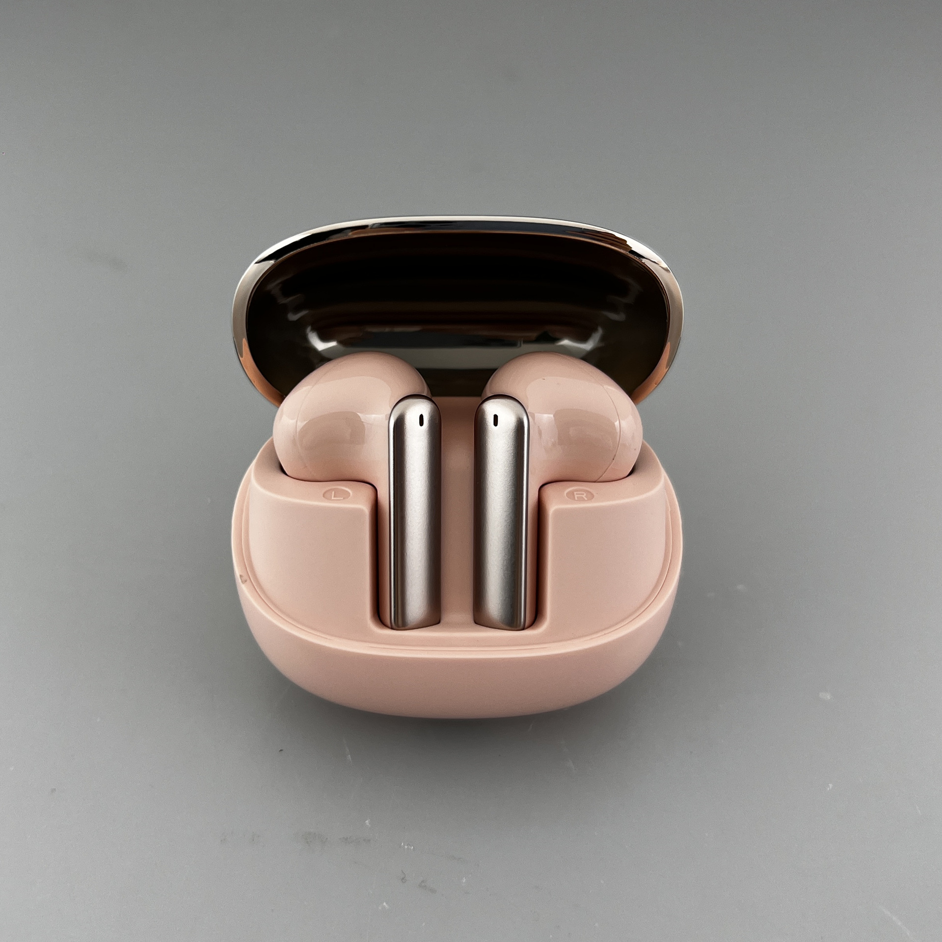 Private Model Listening ZG022 Electroplated Mini Wireless TWS Bluetooth Earphones Huaqiang Beixin. 