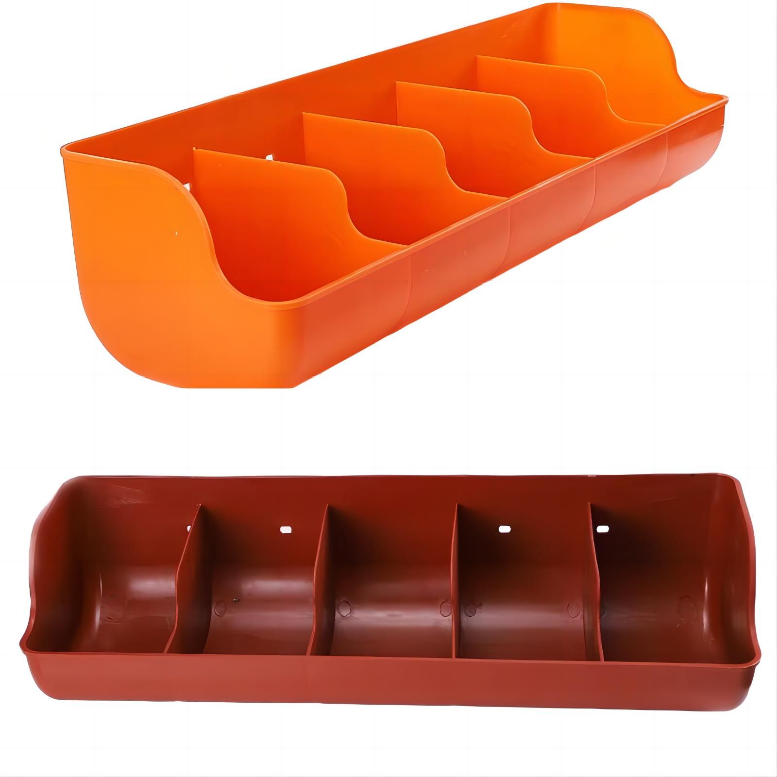 GC Pig Feed Trough, Wall Mounted Pig Feeder, 4 Grids Drinking Trough, 0-40 Centigrade Temperature Range Water Bowl, Farm Supply For Poultry, Livestock. 