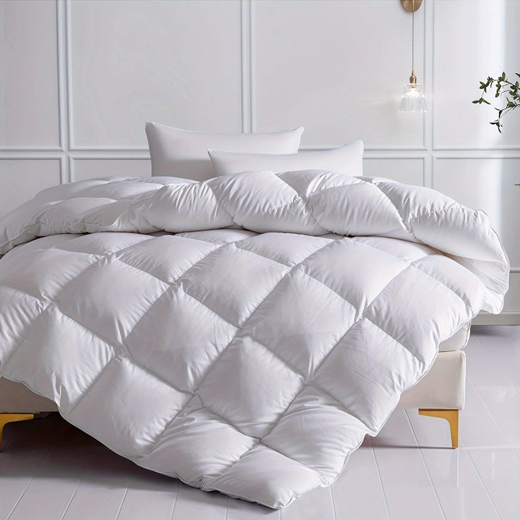 Down Comforter I 90"x84" I King Size. 