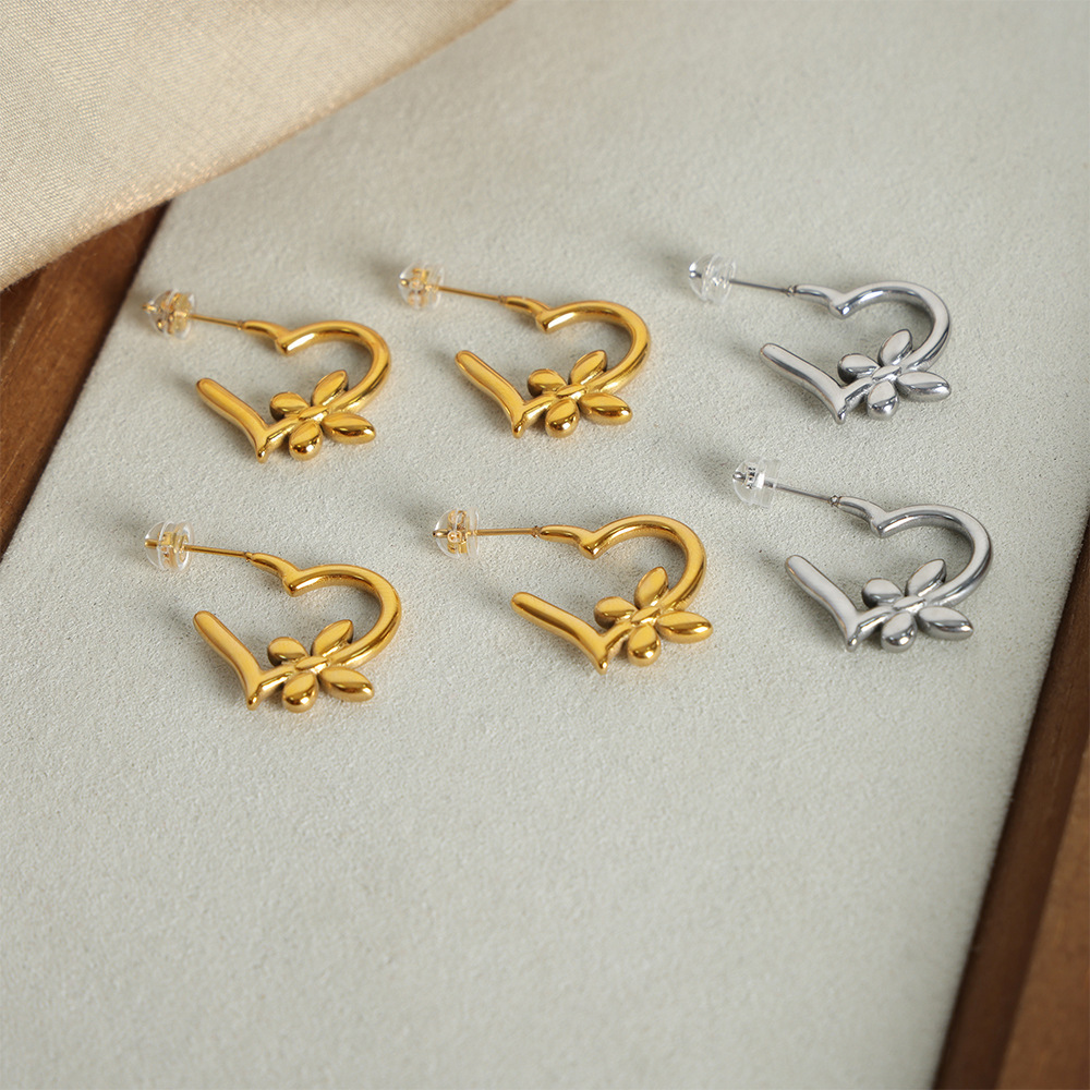 Cross border lines love butterfly flower design pendant necklace titanium steel gold plated earrings jewelry set wholesale. 