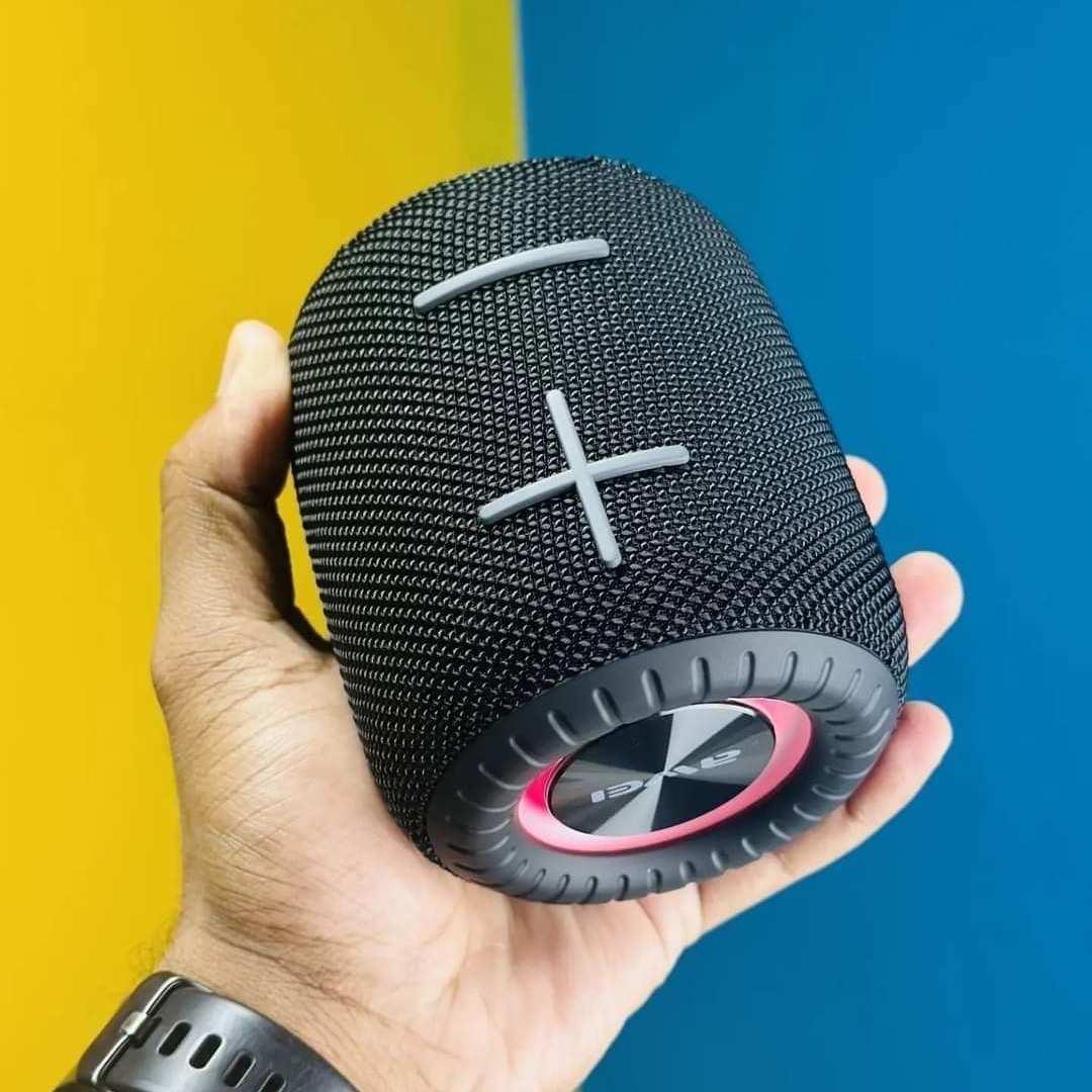 Awei Y526 Bluetooth 5.0 IPX4 Waterproof Portable Outdoor Wireless Speaker With Magic Lights. 