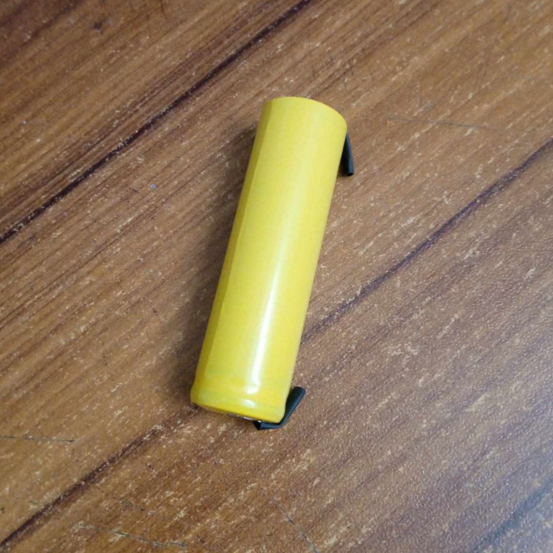14500 Battery BOTH SIDE STAPLING 1.2V 600mAh NI-CD Rechargeable Battery AA Battery AA Rechargeable Battery 1.2V Rechargeable Battery. 