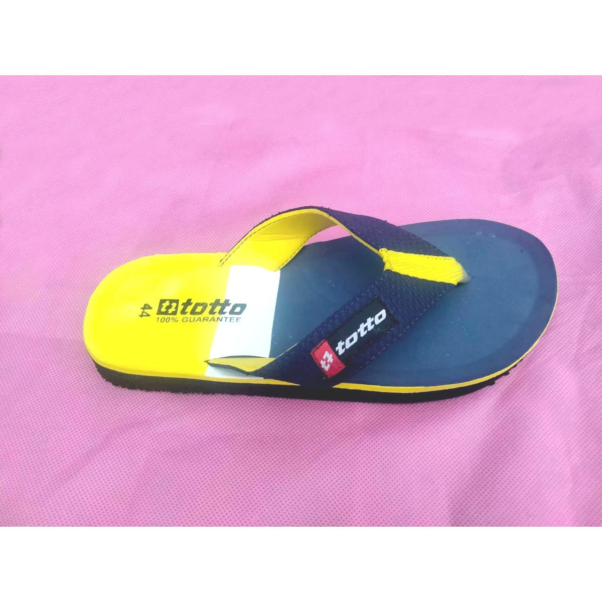 Durable Awesome Fashionable Rubber Slipper for Men.