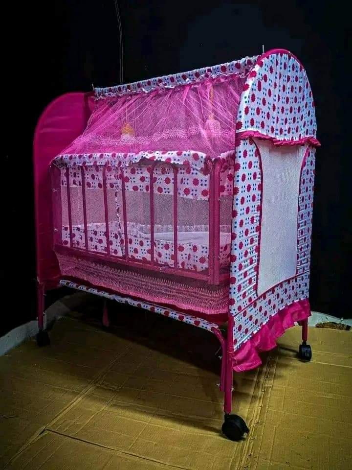Newly born baby Dolna dream house cradle