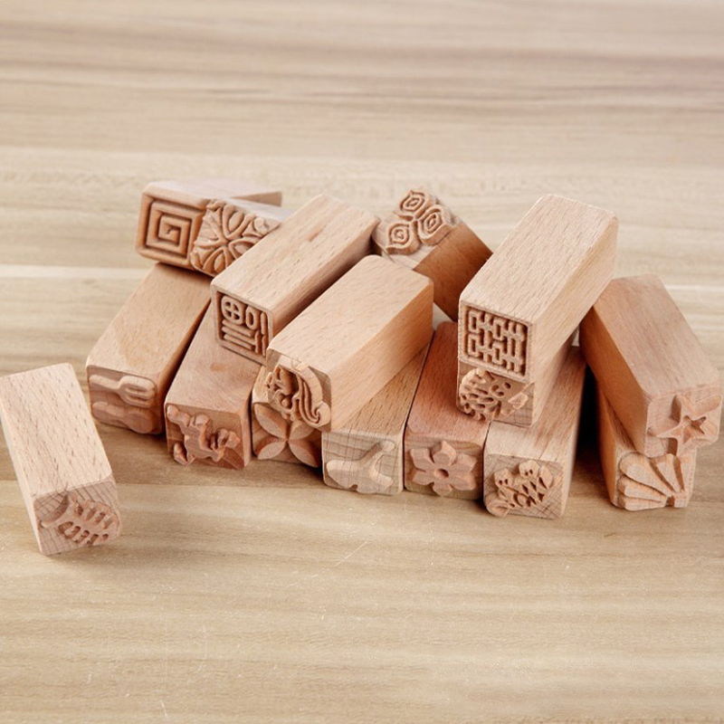 Hand Carved Wooden Stamps Wood Seal for Printing DIY Clay Pottery Printing Blocks Clay Tool Fish Bone / Squirrel / Flower / Deer SnowWhite