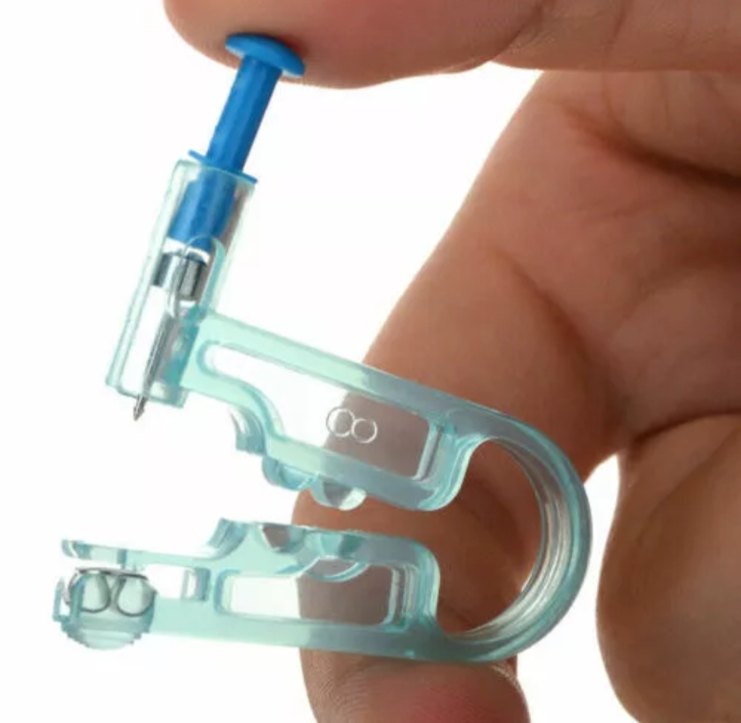 1 Pc Disposablee Saafe Asepsiss Boody Earr Piercee Ktit Earr Piercingg Earr. 