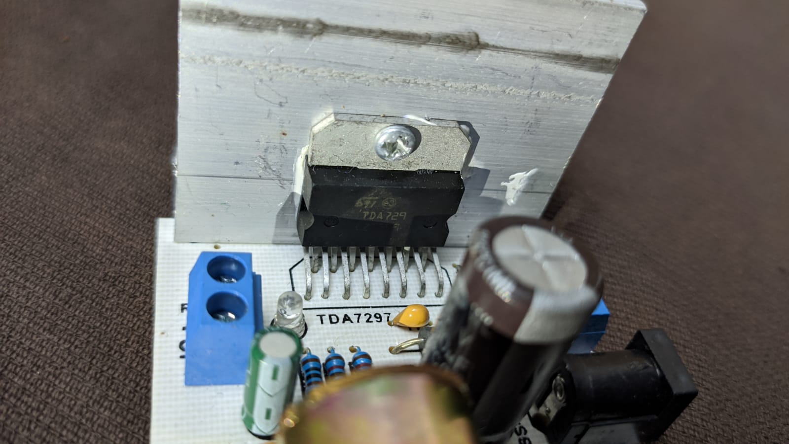Dual Channel TDA7297 DC 12V 15w 15w Digital Stereo Audio Amplifier Local Circuit Double Speaker Can Use TDA 7297. 