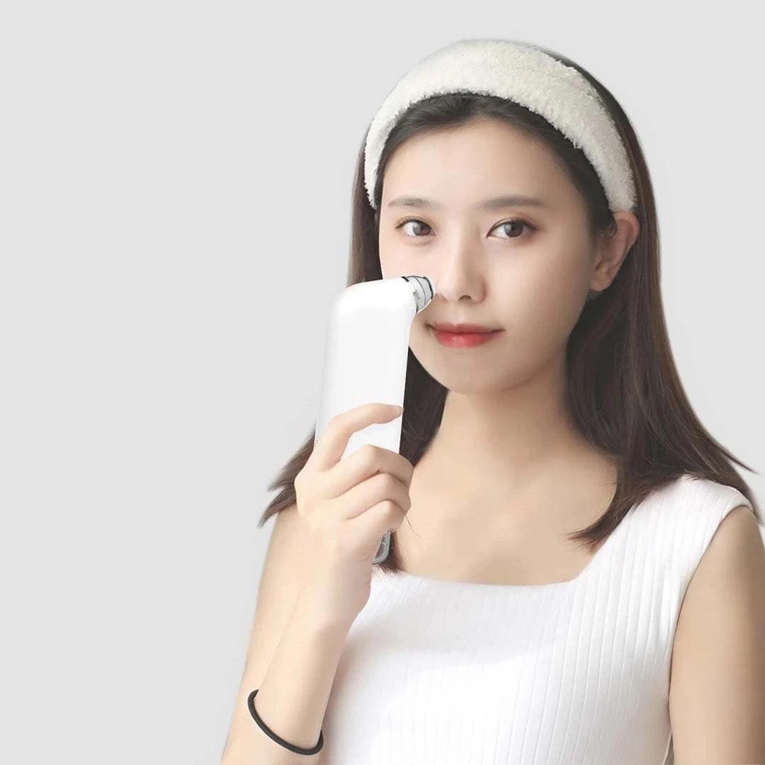 DOCO Ultra-micro Bubble Pore Vacuum Cleaner Blackhead Remover. 
