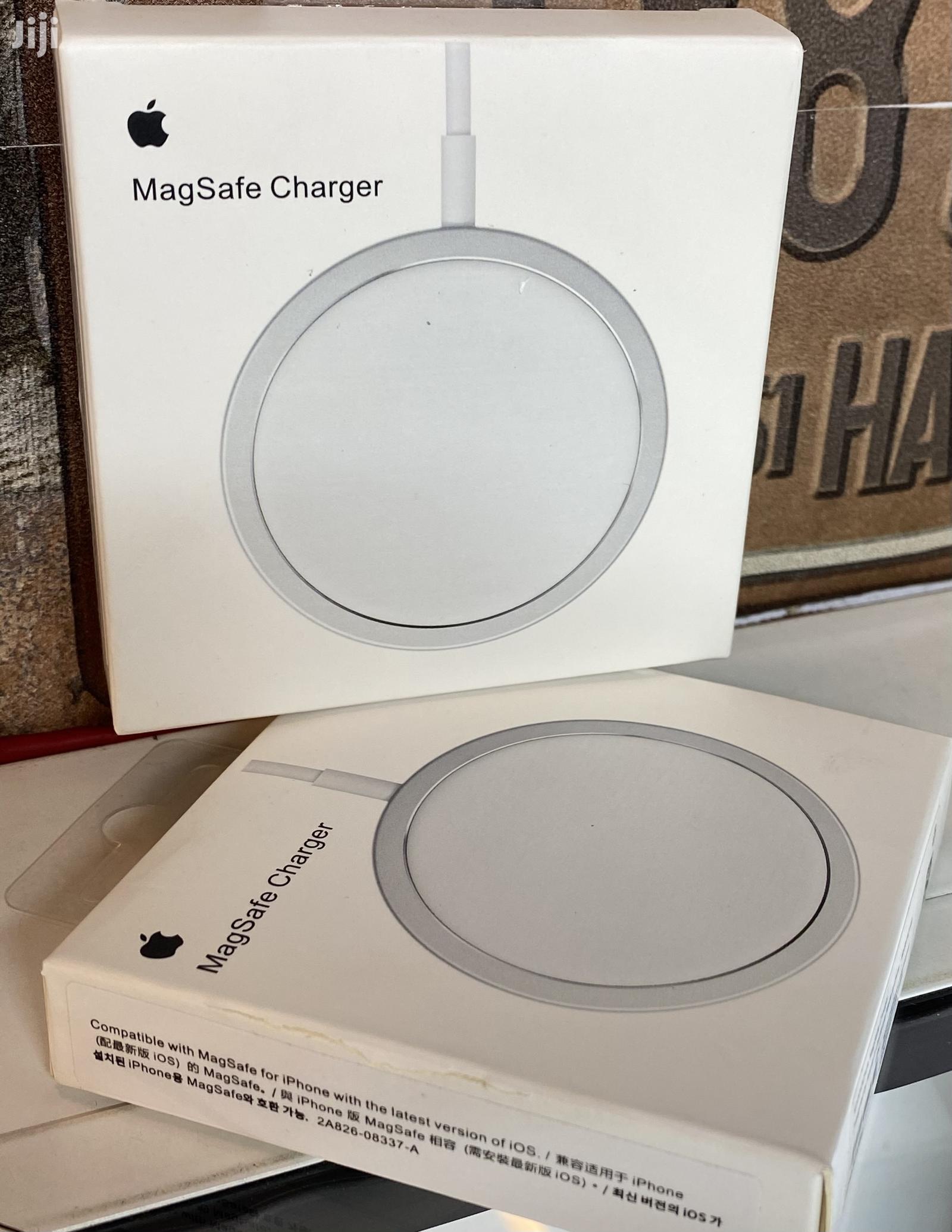 Apple MagSafe Wireless Charger Super Charge 15W PD Wireless Fast Charger For Apple iPhone 12 Mini, 12,12 Pro,12 Pro Max,11 Pro, XS Max ,XR ,11, 11 Pro, 11 Pro Max, X, Xs, 8 Plus. 