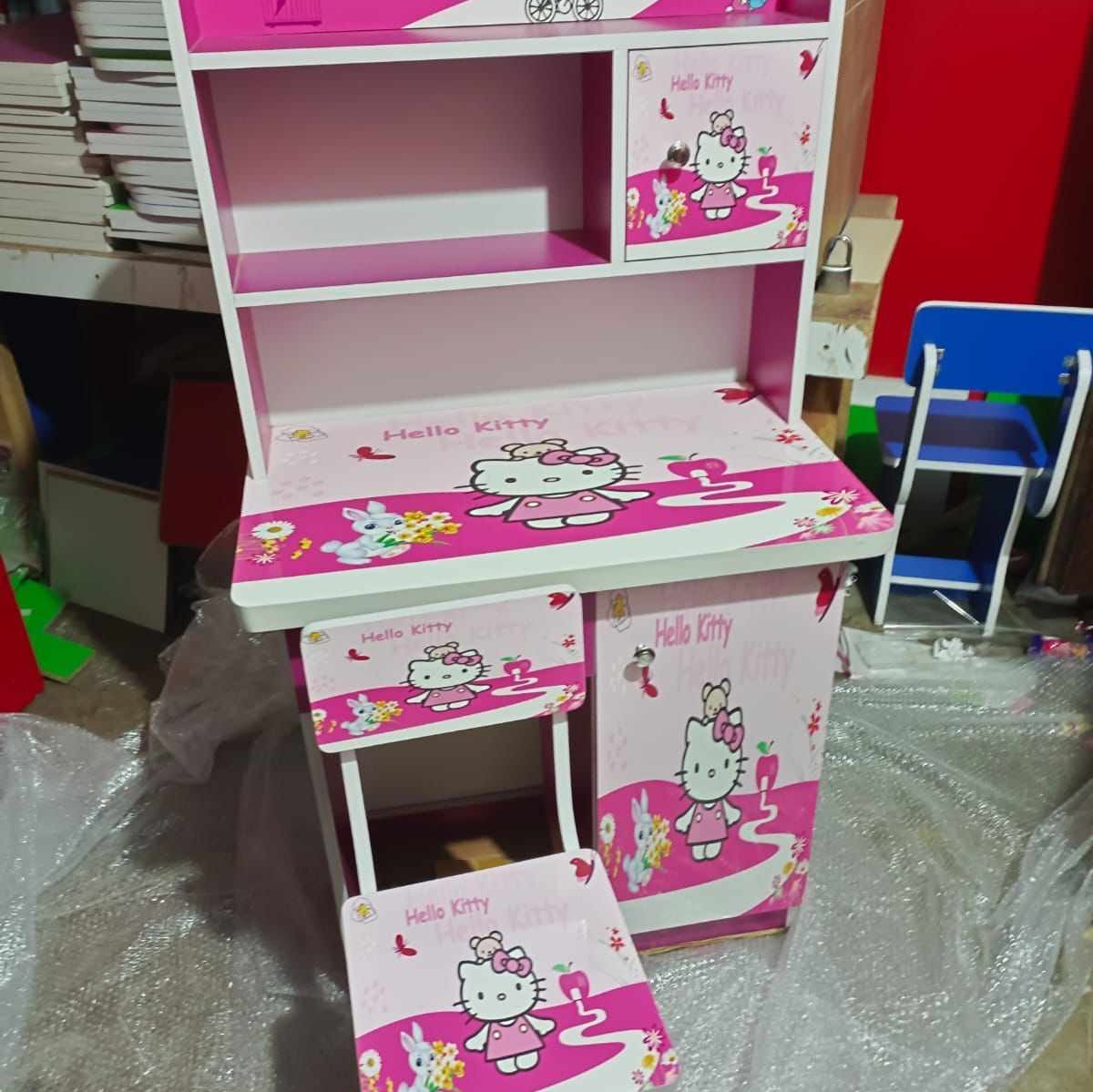 Hello kitty study table and chair best sale