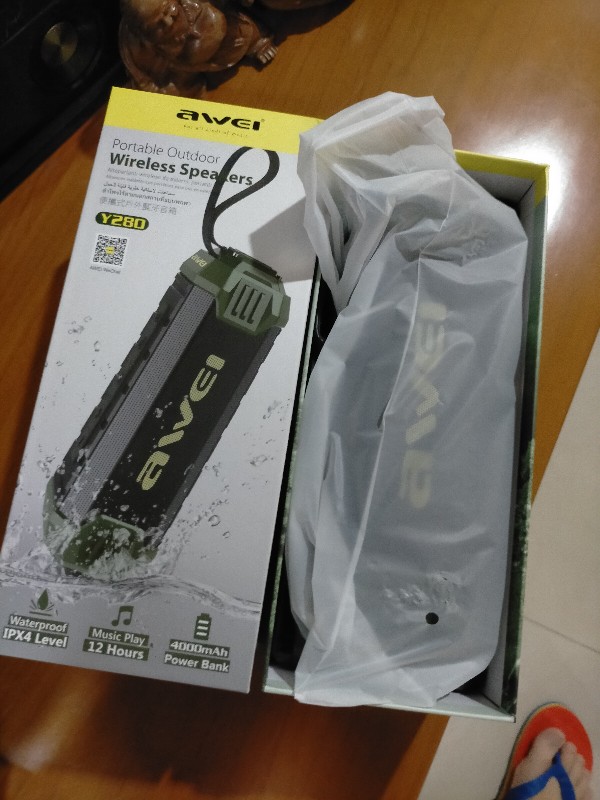 Awei Y280 Portable Wireless bluetooth Speaker. 