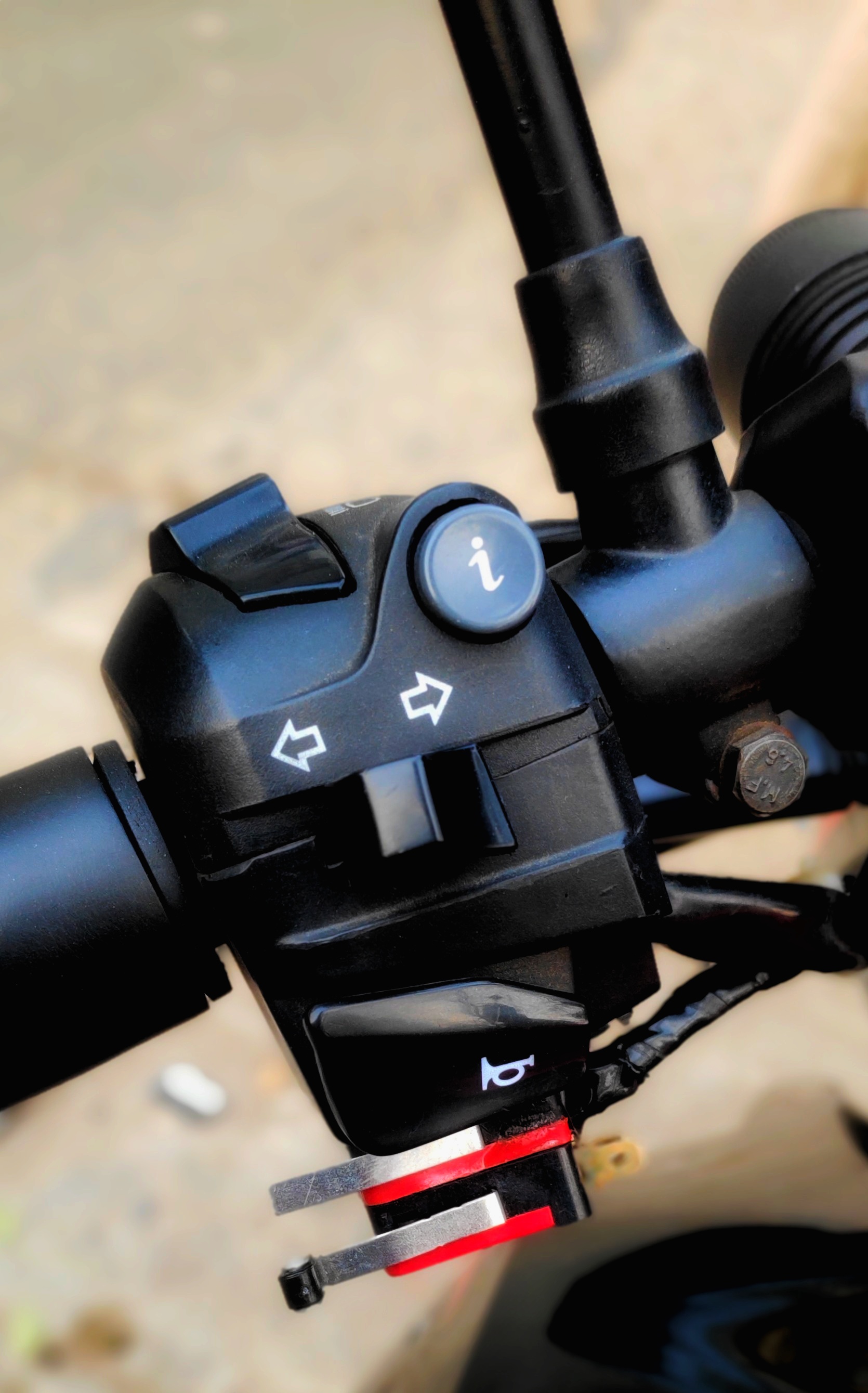 Fog light passes or horn  switch  car bike. 