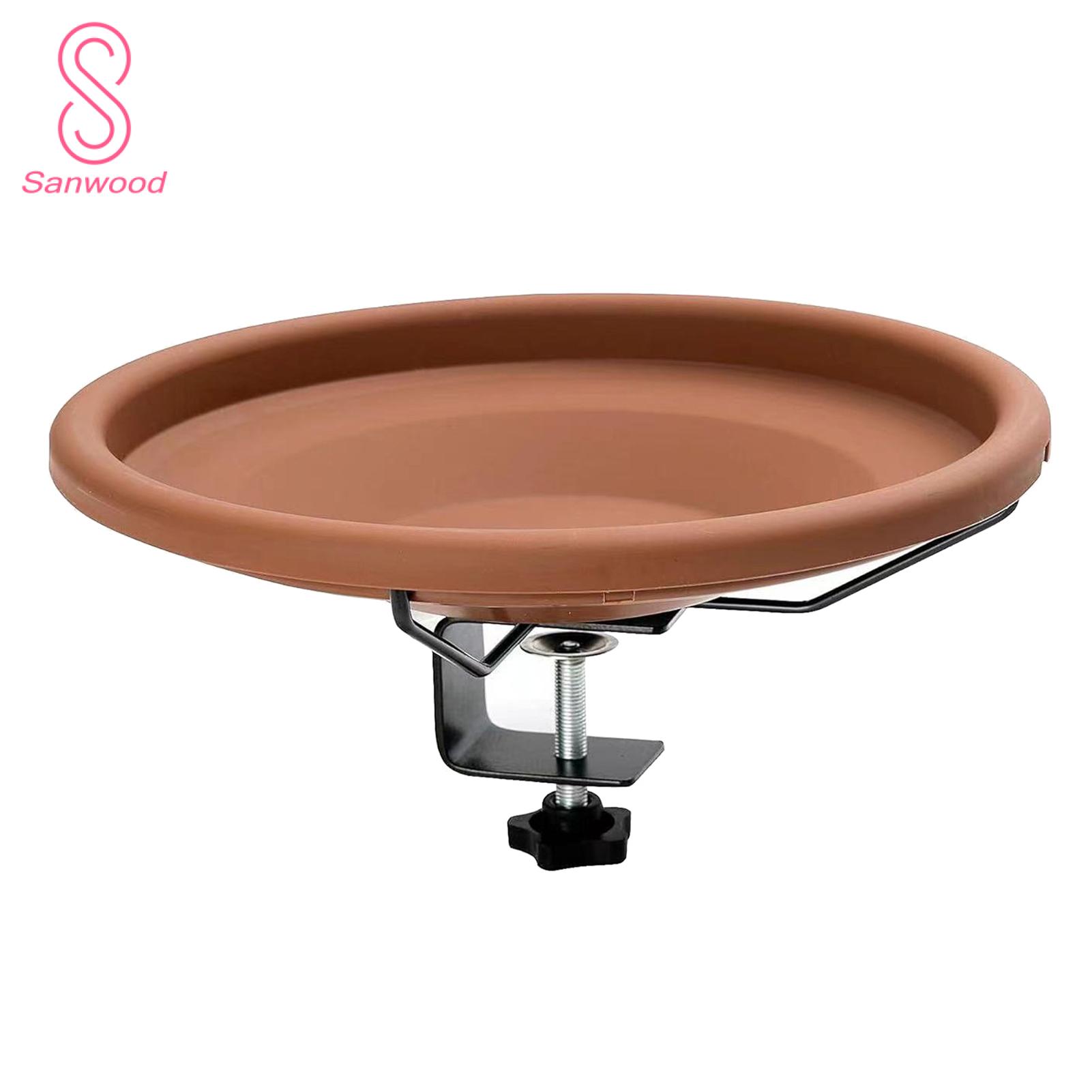 This reservoir features a 360° sealing ring and a vertical 90° feed angle for effective sealing to prevent edge leakage. With a low height of only 2 cm/0.78 inches, hummingbirds can easily access the bottom to obtain nectar.
