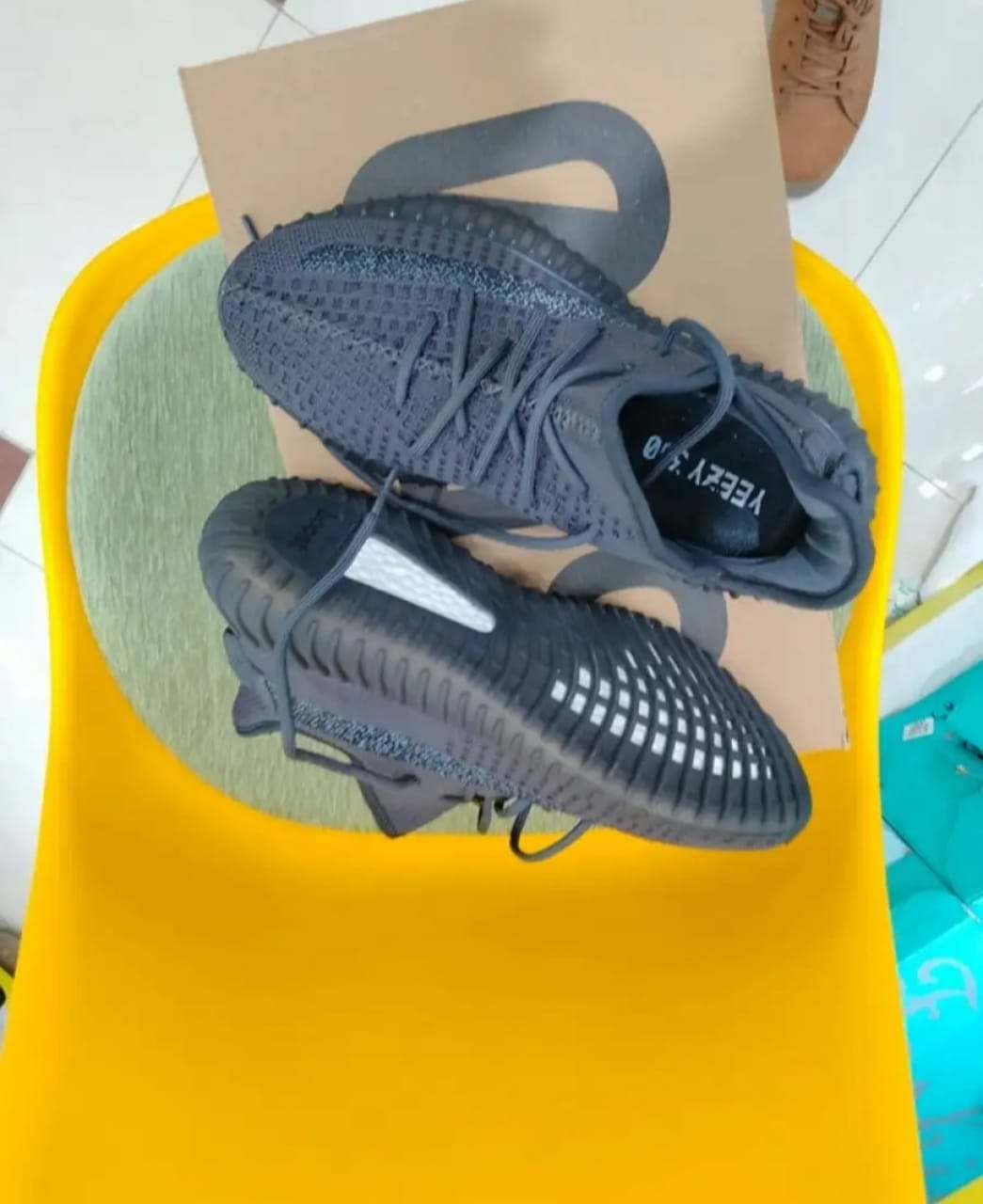 yeezy-boost 350__v2 Black Sneakers