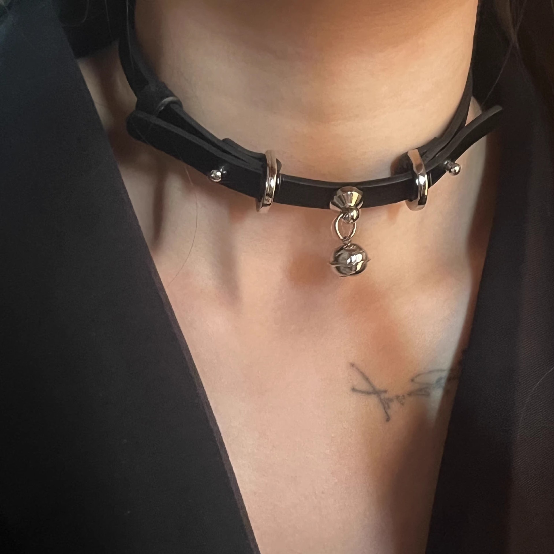 Punk girl black neckband choker bell short neck chain niche high-end clavicle chain