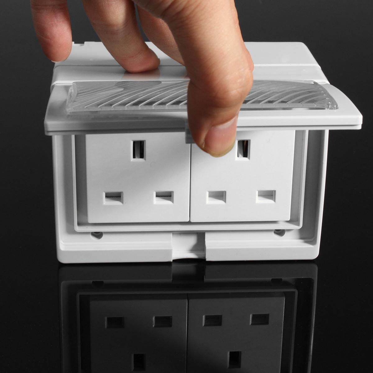 Helpful Waterproof IP55 13A Two Socket Plug Outdoor Storm Power Switched Damp. 