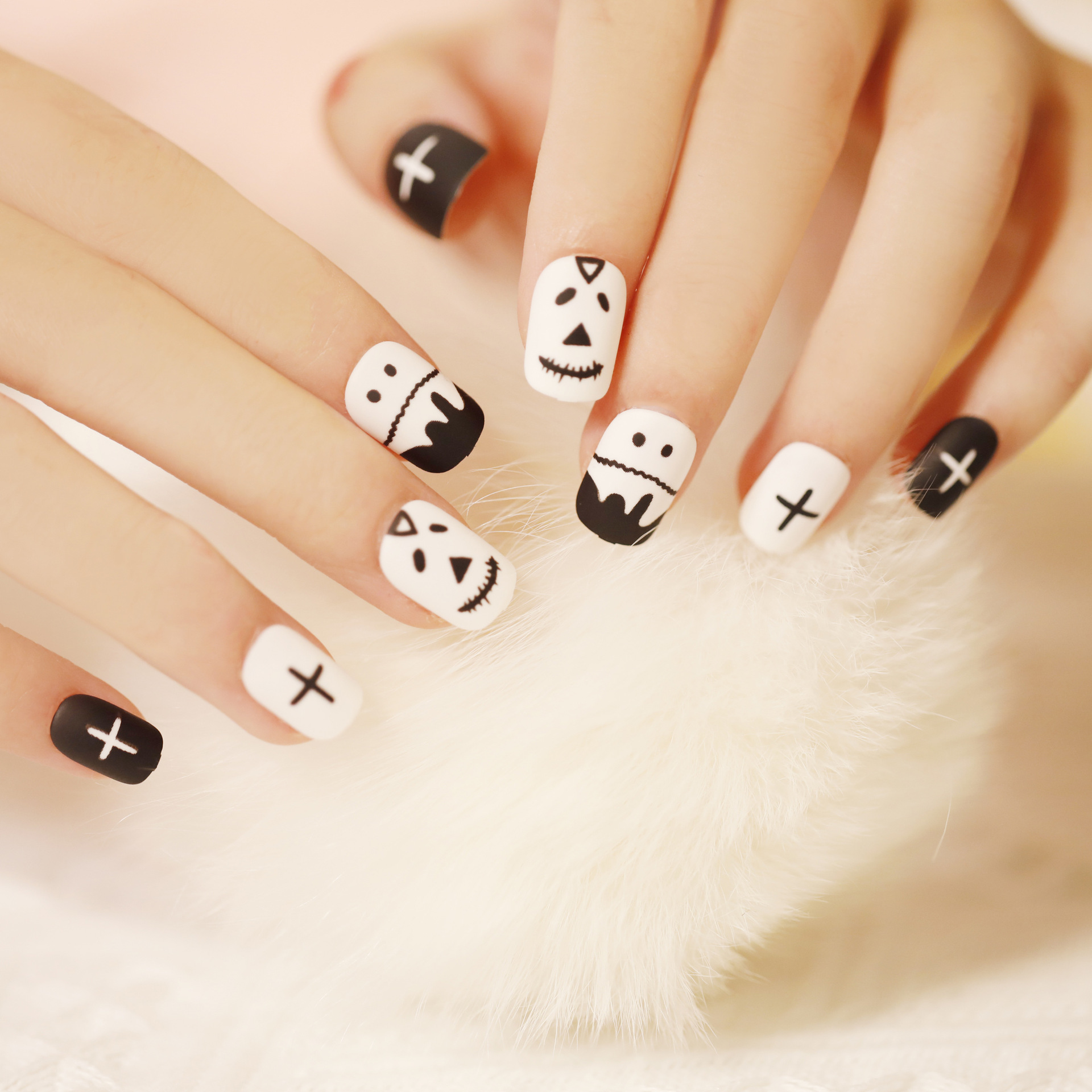 24Pcs Halloween Short Collection False Nails Wearing Artificial Press on Nail Tips Finished Ghost Pumpkin Weird Nails Art. 
