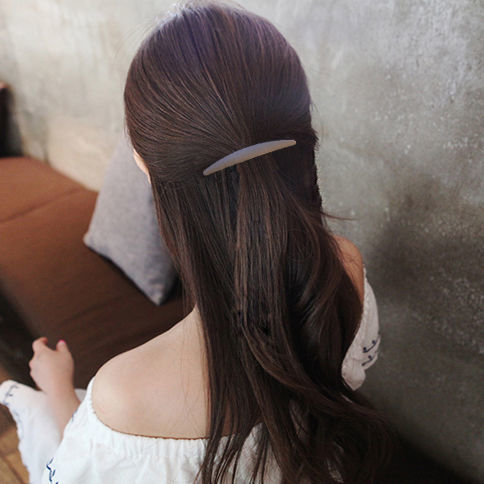Korean style thin half-tied hair, simple hairpin, one-word clip, top clip on the back of the head, spring clip, horizontal clip, ponytail clip, bangs clip. 