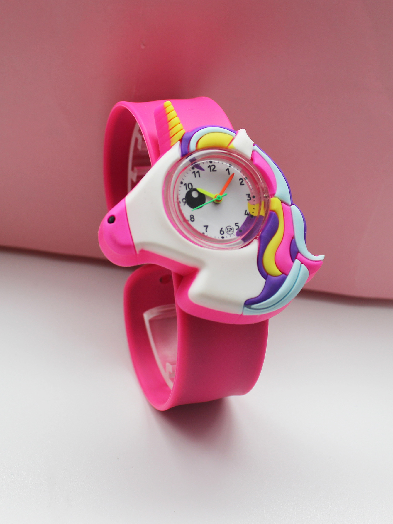 Stylish Beautiful Hand Clock: Keep Time In A Fun And Stylish Way Specially Designed Hand Clock For Kids - Its Playful Design. 