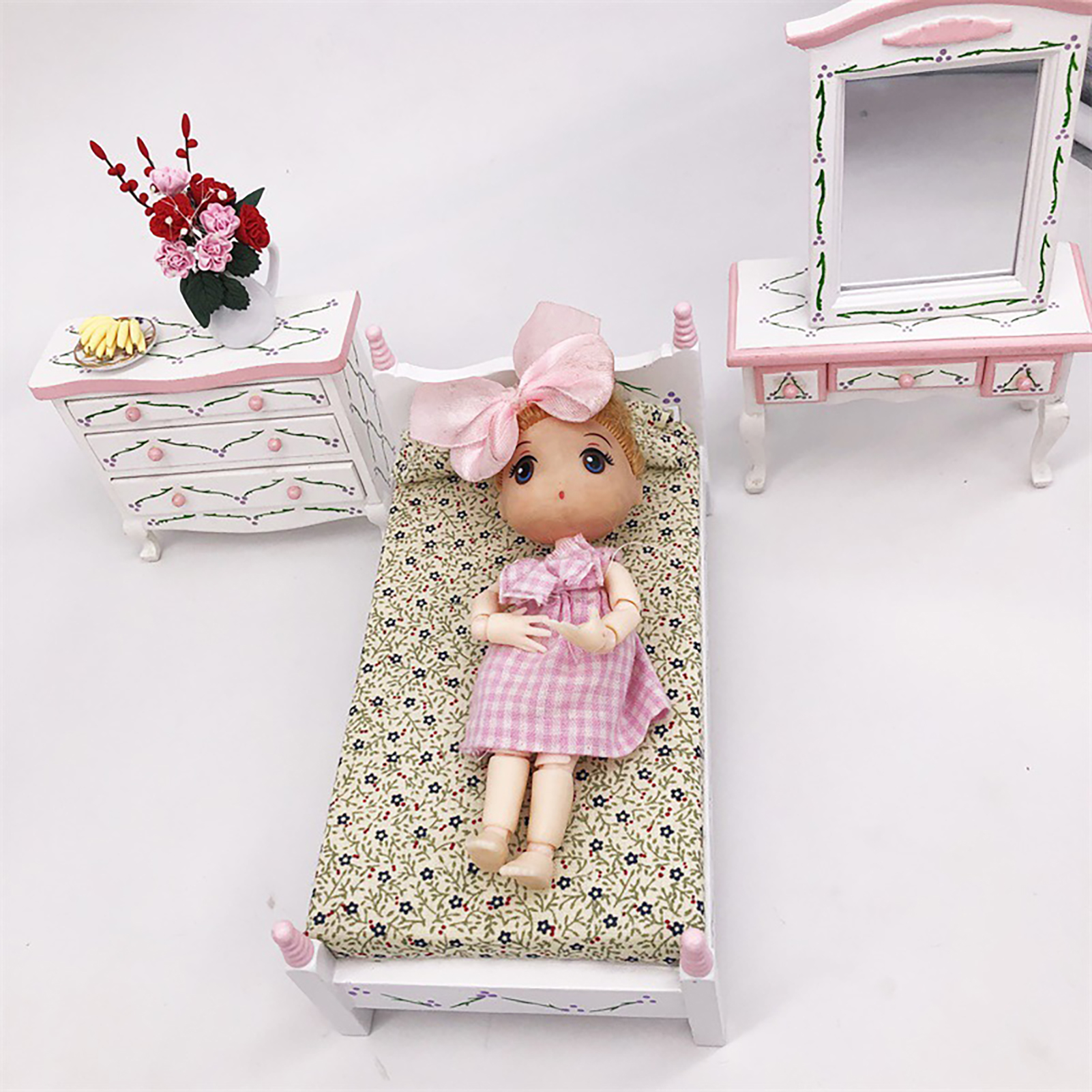 1:12 Miniature Bed Multi-use Cute Wood Miniature Bed Display for Home. 