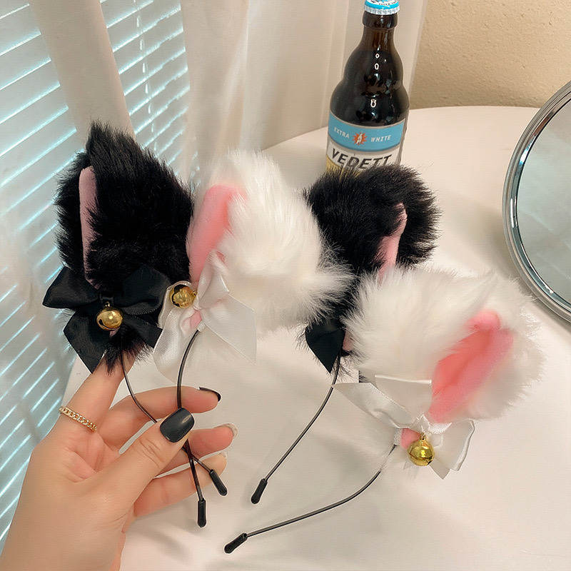 Plush Cat Ears Headband with Jingle Bells - Soft, Furry Cosplay Accessory for Halloween, Anime Parties Photo Shoots