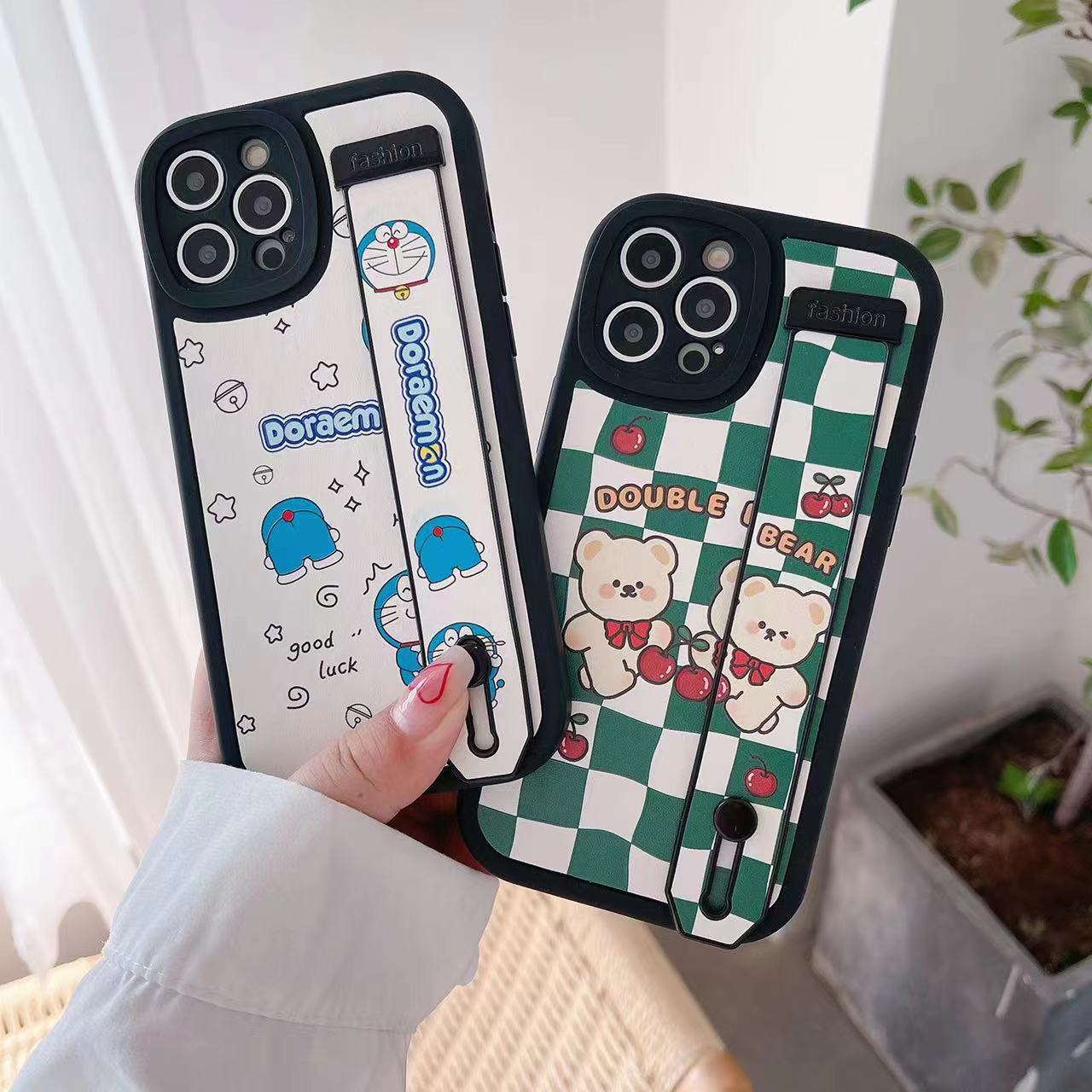 Fine Hole Wrist Strap Suitable iPhone15 Phone Case Apple 14Pro Cartoon bracket XSMAX Leather Protective Cover. 