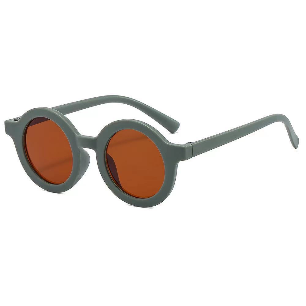 Most demanding light weight plastic fame sunglass for baby