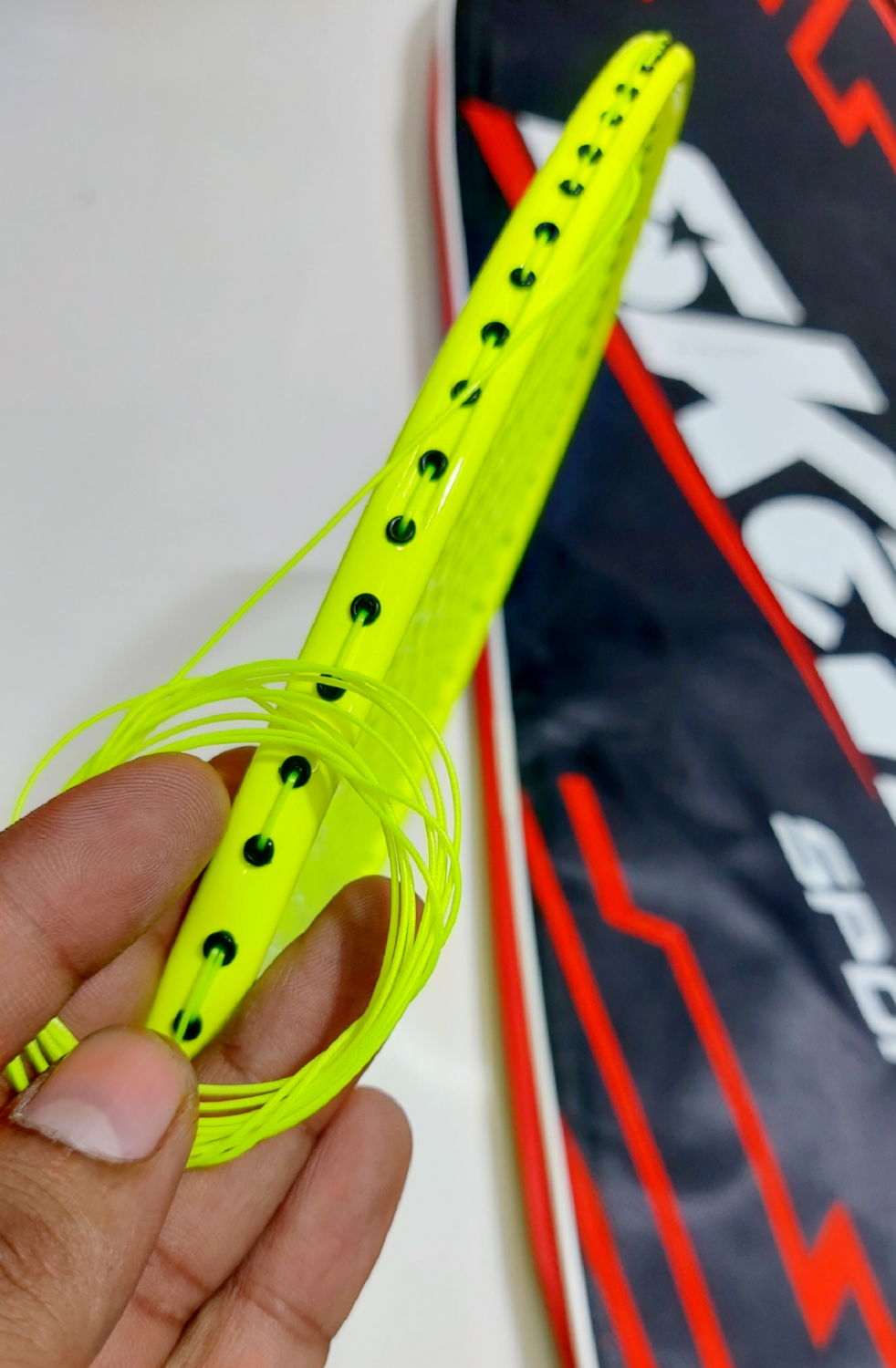 Skalo Badminton Racket String Tension 32 LBS Mashing Gadding Fully complete Racket. 