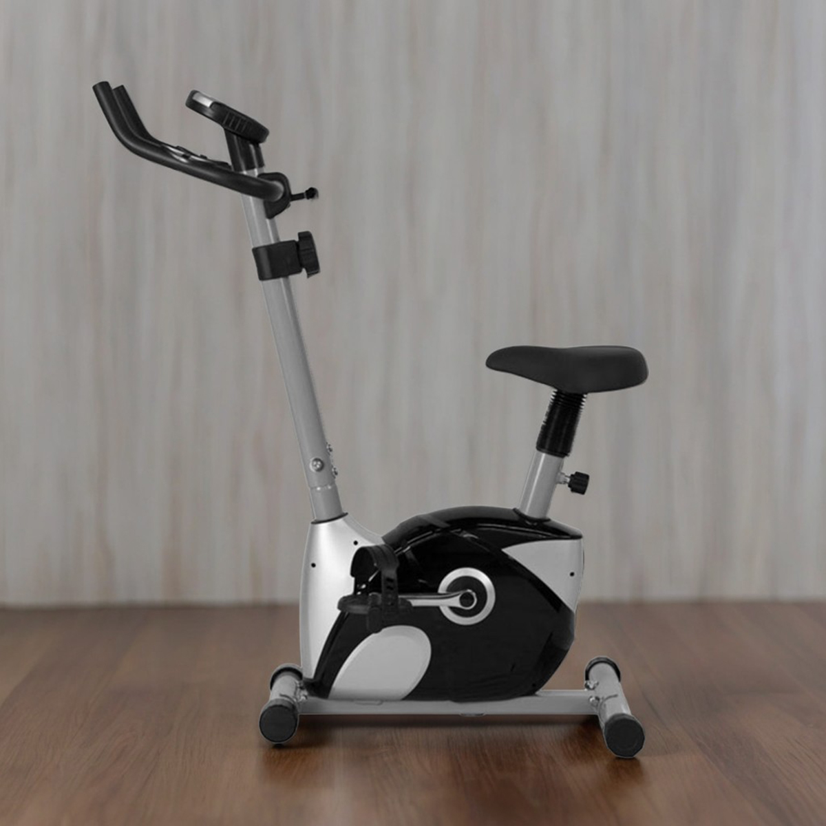 EFIT-533F Exercise Cycle - Black. 