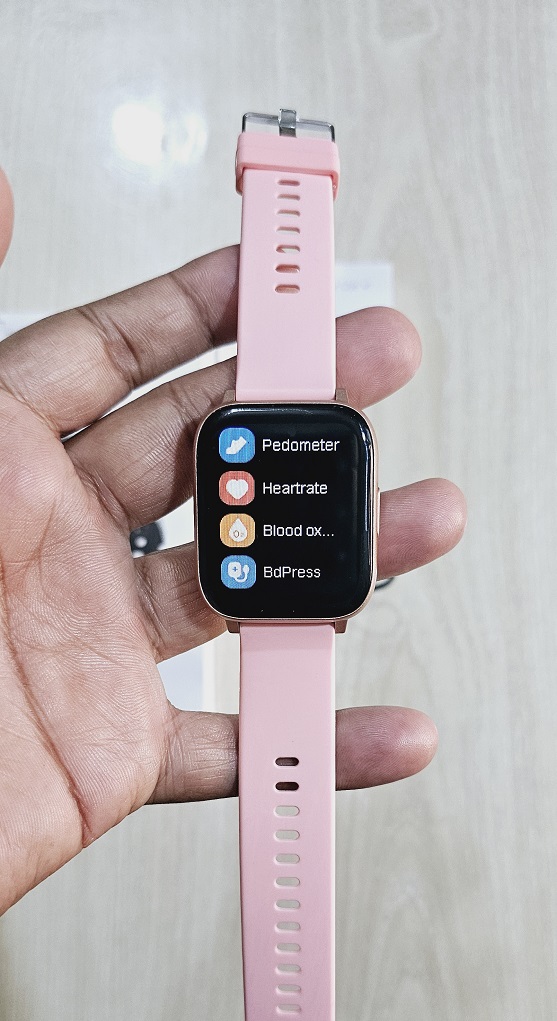 V1 Smartwatch 1.54 inch Calling Option. 