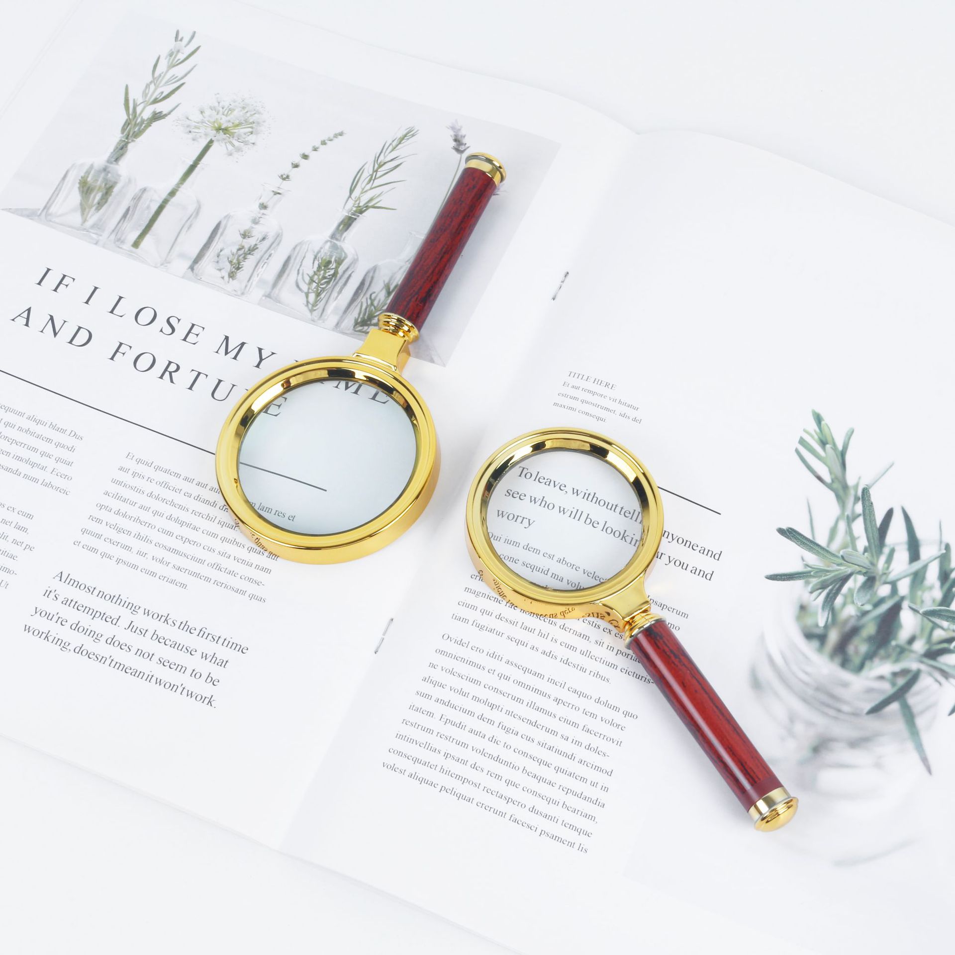 HD handheld high-power magnifying glass 10x spotlight ignition reading magnifier for children, students, and the elderly. 