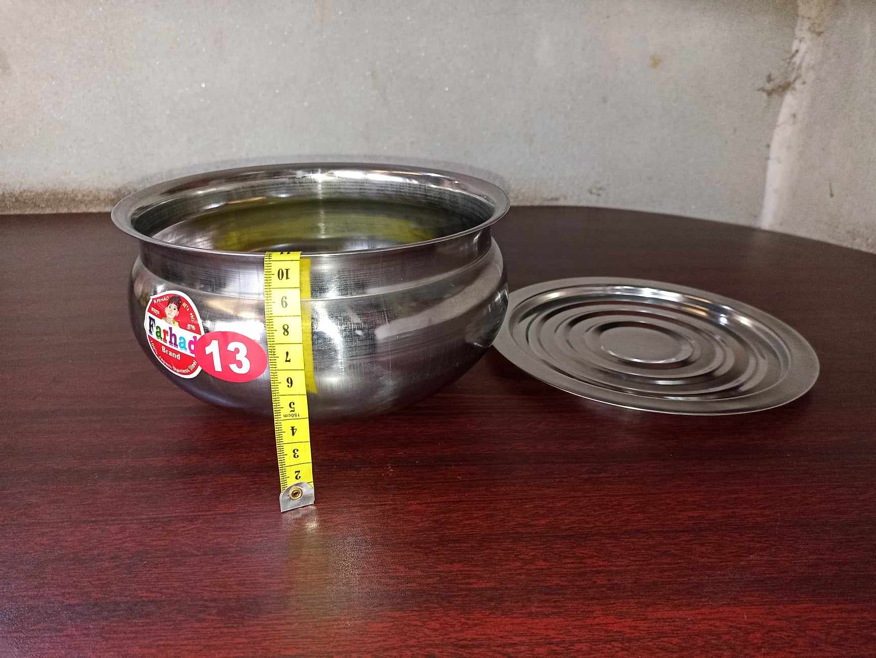 Stainless Steel Hari / Patil 13 No Size With Lid. 