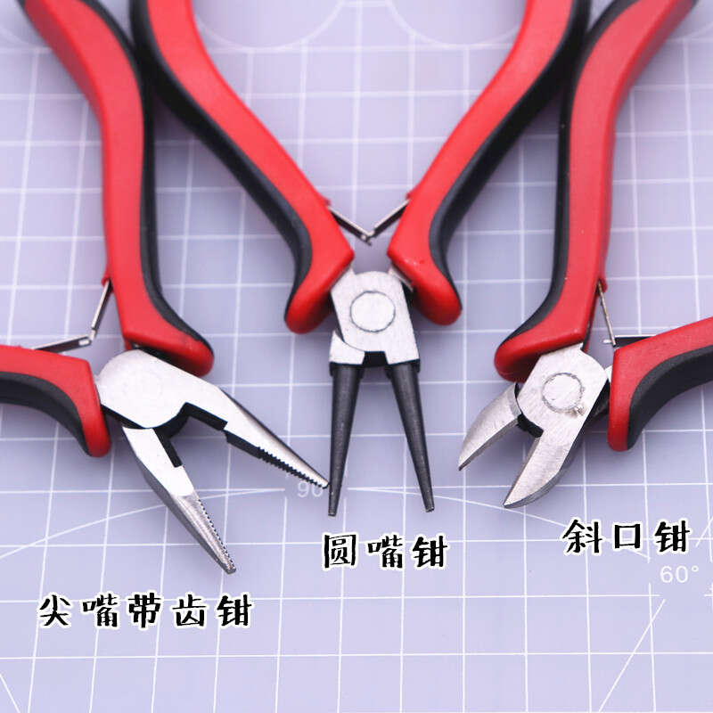Mini pointed nose pliers, Gundam model, DIY ceramic tool, soft clay frame with teeth and flat mouth. 