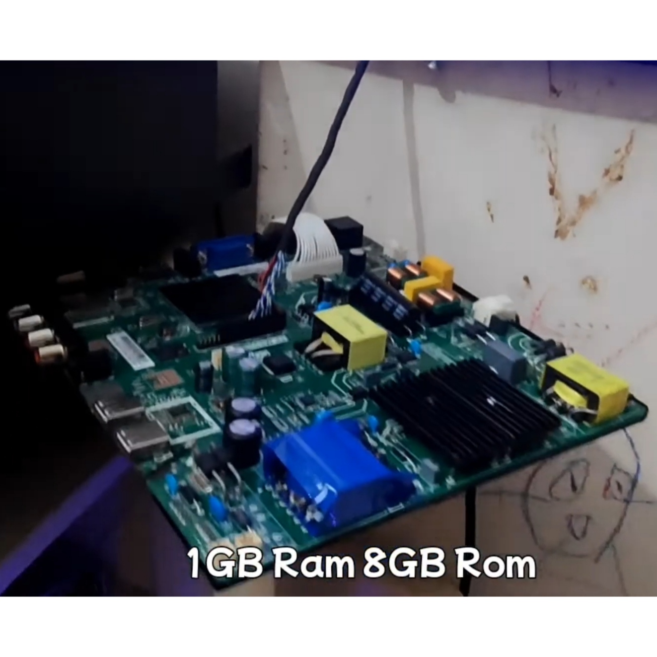TP.MS338.PB822 1GB Ram 8GB Rom Android smart TV three in one network motherboard Quad Core Processor built in Power Board LED Inverter ZSY-TP. ATM20. PB819 Replace 32-42  smart Tv HD and Full HD Firmware. 